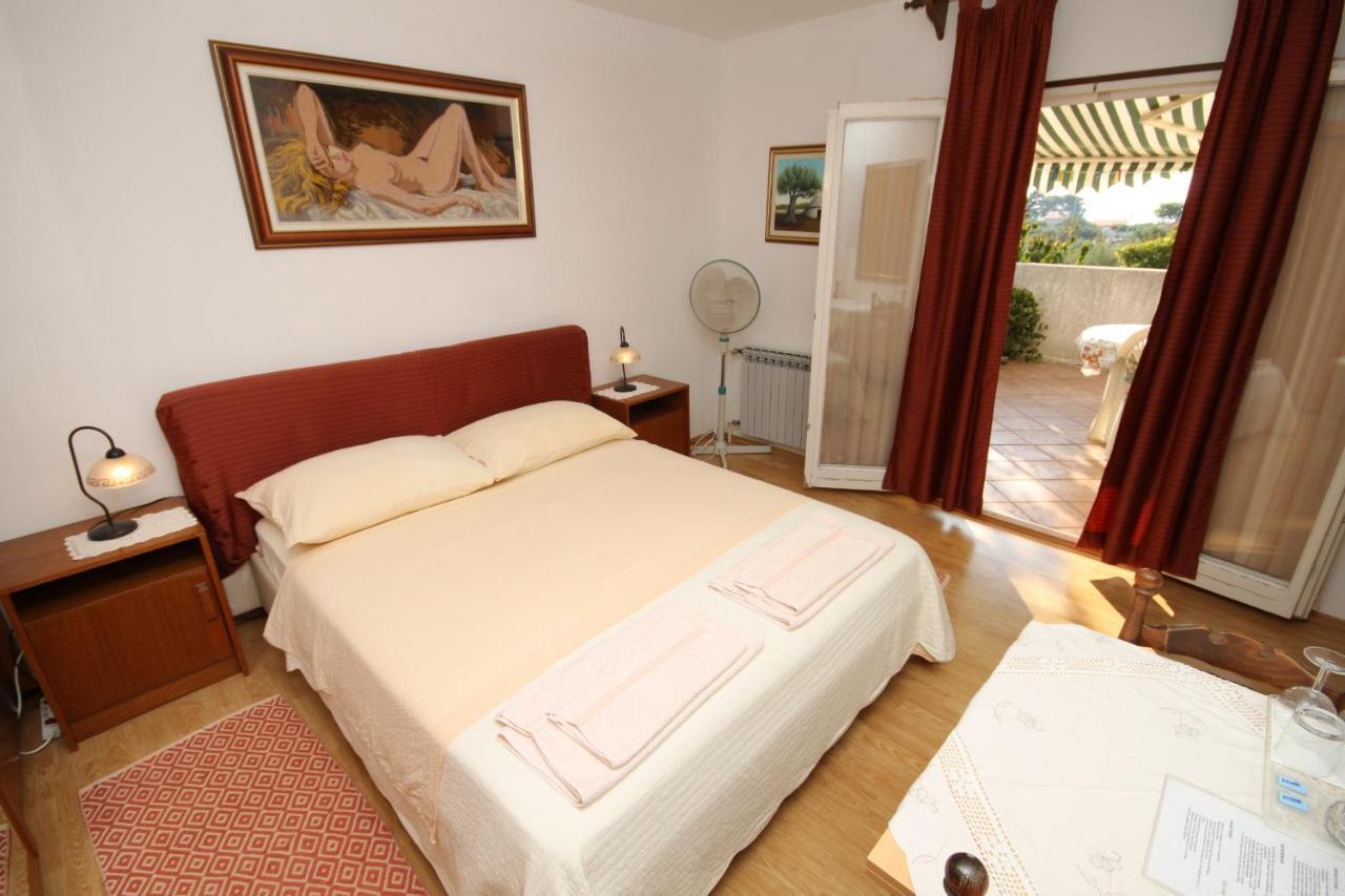 Apartments And Rooms With Parking Space Rovinj - 7170 Exterior foto